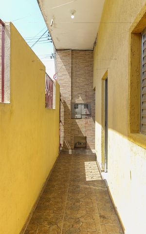 Casa à venda com 45m², 2 quartos e sem vaga Casa à venda com 45m², 2 quartos e sem vagaÁrea Externa