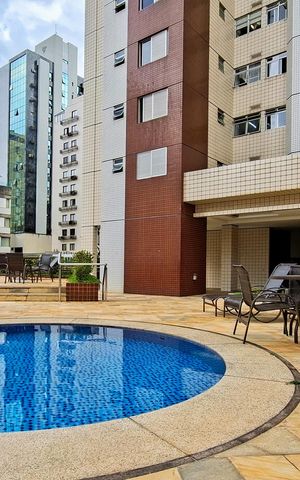 Apartamento à venda com 116m², 3 quartos e 2 vagas Apartamento à venda com 116m², 3 quartos e 2 vagasÁrea comum - Piscina
