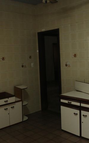 Casa para alugar com 381m², 2 quartos e 2 vagasCozinha