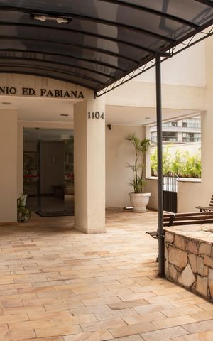 Apartamento à venda com 67m², 2 quartos e 1 vagaHall de entrada