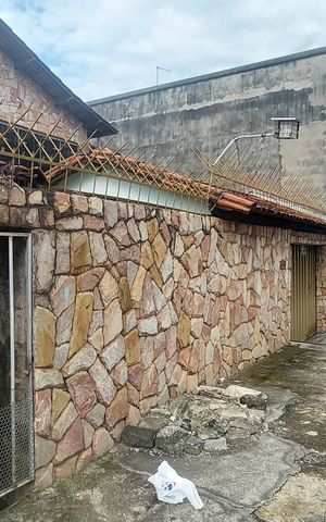 Casa à venda com 200m², 3 quartos e 2 vagas