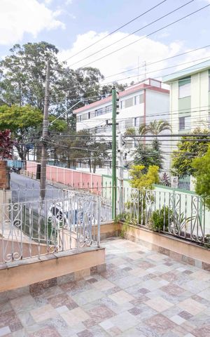 Casa à venda com 178m², 4 quartos e 3 vagasSacada