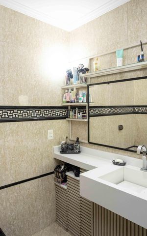 Casa à venda com 178m², 4 quartos e 3 vagasBanheiro da Suíte