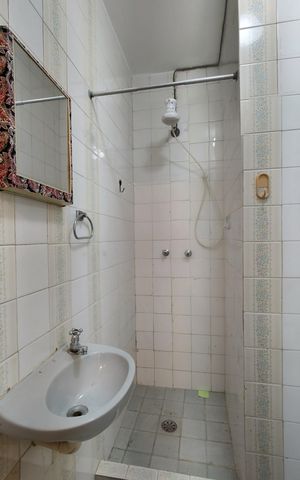 Casa à venda com 200m², 3 quartos e 2 vagasBanheiro de serviço