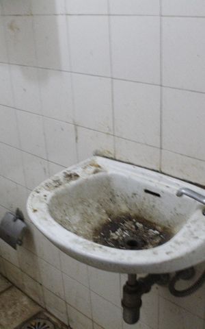 Casa à venda com 540m², 6 quartos e 5 vagasBanheiro de serviço