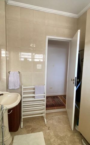 Apartamento para alugar com 250m², 3 quartos e 2 vagas