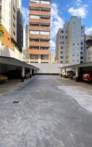 Apartamento para alugar com 250m², 3 quartos e 2 vagas