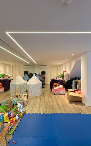 Casa de condomínio à venda com 600m², 3 quartos e 5 vagas Casa de condomínio à venda com 600m², 3 quartos e 5 vagasBrinquedoteca