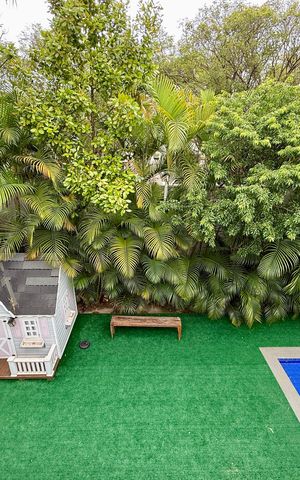 Casa de condomínio à venda com 600m², 3 quartos e 5 vagas Casa de condomínio à venda com 600m², 3 quartos e 5 vagasVista Suíte 1 e 2