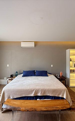 Casa de condomínio à venda com 600m², 3 quartos e 5 vagas Casa de condomínio à venda com 600m², 3 quartos e 5 vagasSuíte 1