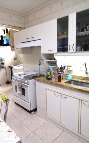 Apartamento à venda com 80m², 2 quartos e 1 vagaCozinha