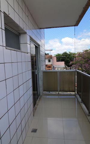Apartamento à venda com 80m², 2 quartos e 1 vagaVaranda