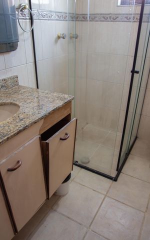 Casa à venda com 168m², 3 quartos e 3 vagasBANHEIRO