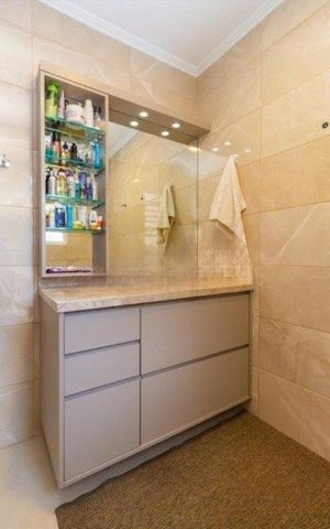 Casa para alugar com 380m², 3 quartos e 3 vagas Casa para alugar com 380m², 3 quartos e 3 vagasBanheiro da Suíte 2