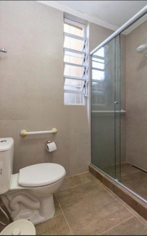 Casa para alugar com 380m², 3 quartos e 3 vagas Casa para alugar com 380m², 3 quartos e 3 vagasBanheiro da Suíte 3