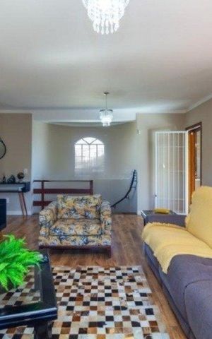 Casa para alugar com 380m², 3 quartos e 3 vagas Casa para alugar com 380m², 3 quartos e 3 vagasSala