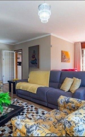 Casa para alugar com 380m², 3 quartos e 3 vagas Casa para alugar com 380m², 3 quartos e 3 vagasSala