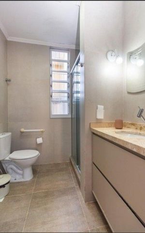 Casa para alugar com 380m², 3 quartos e 3 vagas Casa para alugar com 380m², 3 quartos e 3 vagasBanheiro da Suíte 3