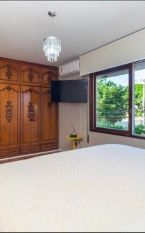 Casa para alugar com 380m², 3 quartos e 3 vagas Casa para alugar com 380m², 3 quartos e 3 vagasSuíte 1
