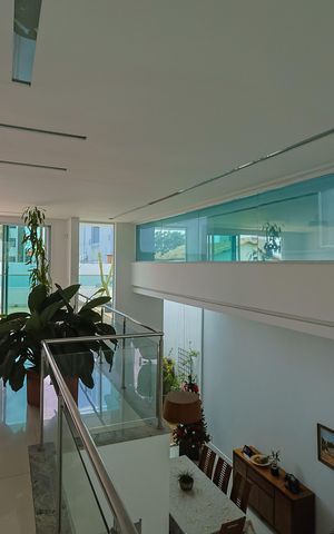 Casa à venda com 356m², 3 quartos e 4 vagas Casa à venda com 356m², 3 quartos e 4 vagasCorredor