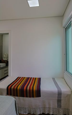 Casa à venda com 356m², 3 quartos e 4 vagas Casa à venda com 356m², 3 quartos e 4 vagasQuarto 2