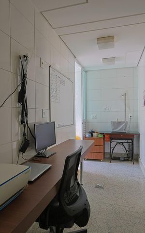 Casa à venda com 356m², 3 quartos e 4 vagas Casa à venda com 356m², 3 quartos e 4 vagasÁrea de Serviço