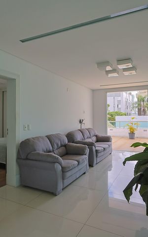 Casa à venda com 356m², 3 quartos e 4 vagas Casa à venda com 356m², 3 quartos e 4 vagasSala 2