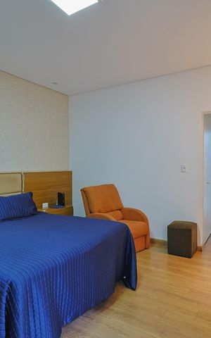 Casa à venda com 356m², 3 quartos e 4 vagas Casa à venda com 356m², 3 quartos e 4 vagasSuíte 1