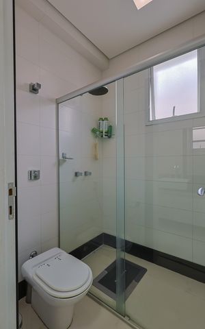 Casa à venda com 356m², 3 quartos e 4 vagas Casa à venda com 356m², 3 quartos e 4 vagasBanheiro dos Quartos 2 e 3