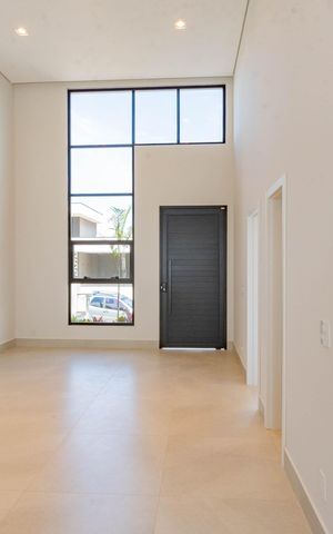 Casa de condomínio à venda com 300m², 3 quartos e 4 vagas Casa de condomínio à venda com 300m², 3 quartos e 4 vagasSala