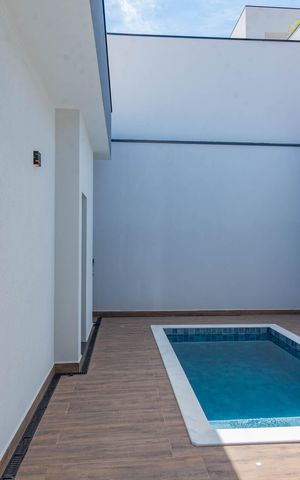 Casa de condomínio à venda com 300m², 3 quartos e 4 vagas Casa de condomínio à venda com 300m², 3 quartos e 4 vagas Piscina