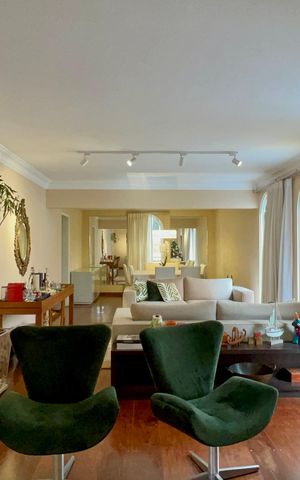 Apartamento à venda com 333m², 4 quartos e 4 vagas Apartamento à venda com 333m², 4 quartos e 4 vagasSala
