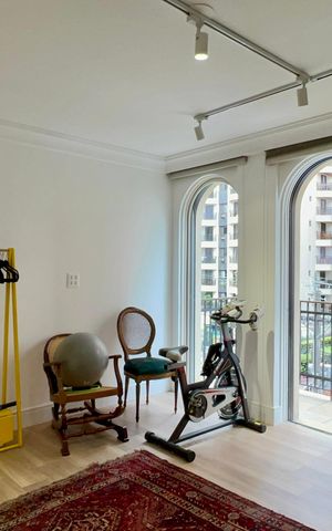 Apartamento à venda com 333m², 4 quartos e 4 vagas Apartamento à venda com 333m², 4 quartos e 4 vagasSuíte 1