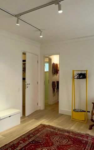 Apartamento à venda com 333m², 4 quartos e 4 vagas Apartamento à venda com 333m², 4 quartos e 4 vagasSuíte 1