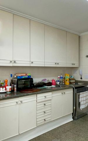 Apartamento à venda com 333m², 4 quartos e 4 vagas Apartamento à venda com 333m², 4 quartos e 4 vagasCozinha