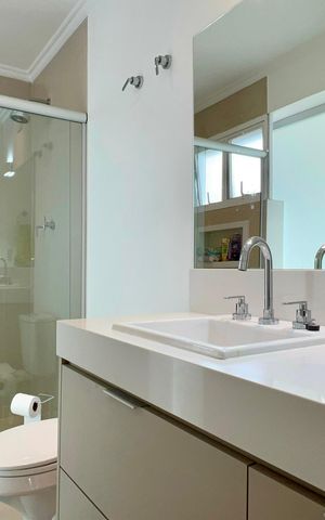 Apartamento à venda com 333m², 4 quartos e 4 vagas Apartamento à venda com 333m², 4 quartos e 4 vagasBanheiro da Suíte 3