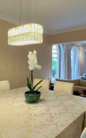 Apartamento à venda com 333m², 4 quartos e 4 vagas Apartamento à venda com 333m², 4 quartos e 4 vagasSala de Jantar