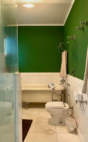 Apartamento à venda com 333m², 4 quartos e 4 vagas Apartamento à venda com 333m², 4 quartos e 4 vagasBanheiro da Suíte 4