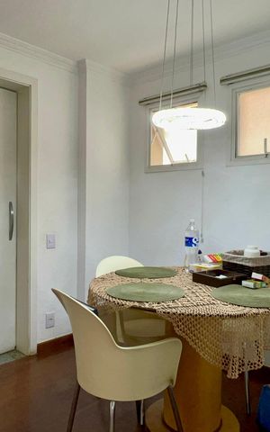 Apartamento à venda com 333m², 4 quartos e 4 vagas Apartamento à venda com 333m², 4 quartos e 4 vagasCopa
