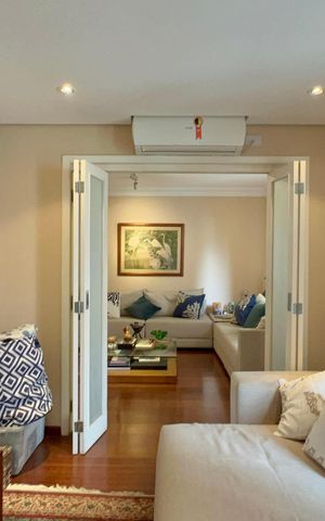 Apartamento à venda com 333m², 4 quartos e 4 vagas Apartamento à venda com 333m², 4 quartos e 4 vagasSala de TV