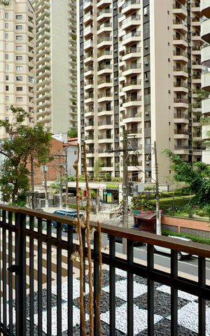 Apartamento à venda com 333m², 4 quartos e 4 vagas Apartamento à venda com 333m², 4 quartos e 4 vagasVaranda