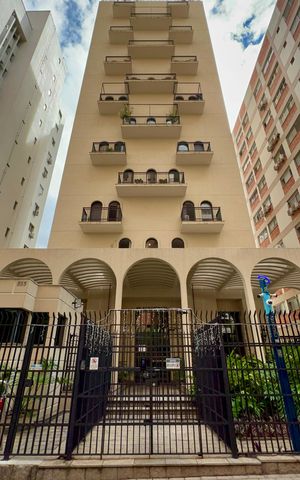 Apartamento à venda com 333m², 4 quartos e 4 vagas Apartamento à venda com 333m², 4 quartos e 4 vagasFachada
