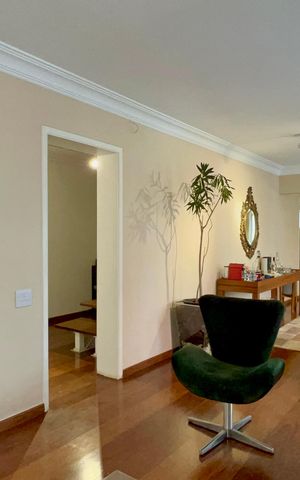 Apartamento à venda com 333m², 4 quartos e 4 vagas Apartamento à venda com 333m², 4 quartos e 4 vagasSala