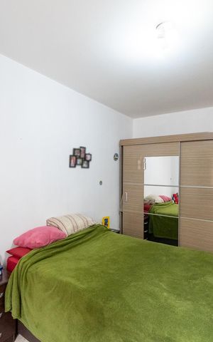 Casa à venda com 250m², 3 quartos e 3 vagas Casa à venda com 250m², 3 quartos e 3 vagasQuarto 1