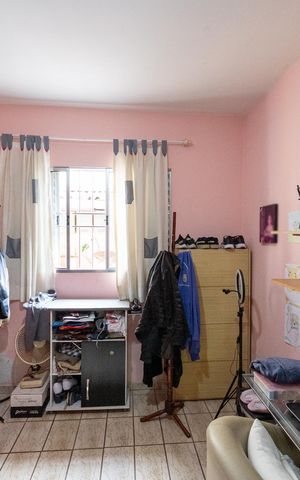 Casa à venda com 250m², 3 quartos e 3 vagas Casa à venda com 250m², 3 quartos e 3 vagasQuarto 2