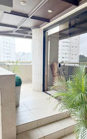 Apartamento para alugar com 190m², 3 quartos e 3 vagas