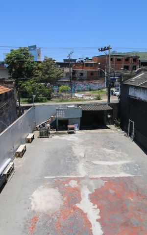 Casa à venda com 300m², 3 quartos e 8 vagas Vista da Varanda 