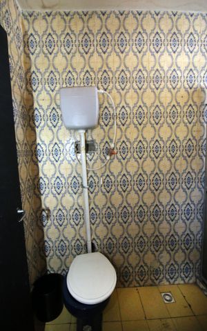 Casa à venda com 300m², 3 quartos e 8 vagasBanheiro 2