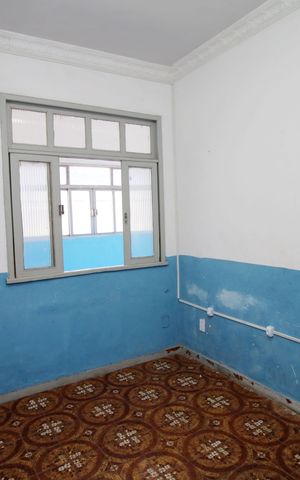 Casa à venda com 300m², 3 quartos e 8 vagasSala