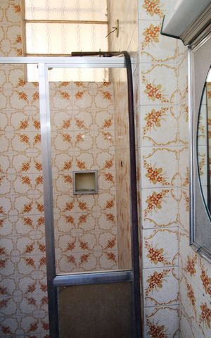 Casa à venda com 300m², 3 quartos e 8 vagasBanheiro